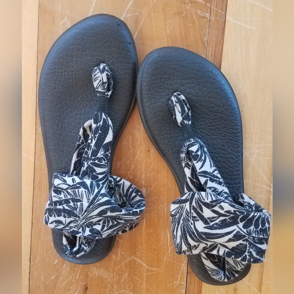 Sanuk Yoga Sling printed sandals